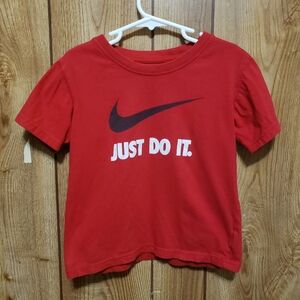 Nike Boys' Size 4 'Just Do It' Swoosh Short Sleeve T-Shirt Red